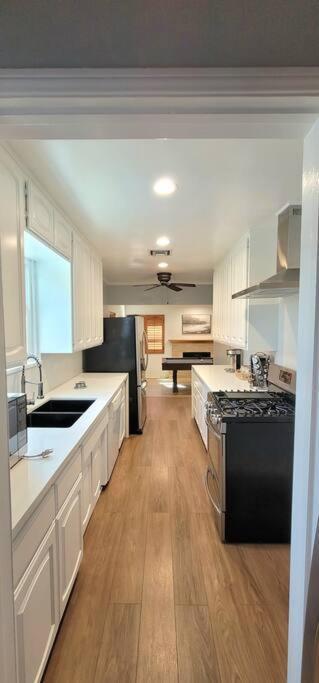 洛杉矶Newly Furnished Pool House别墅 外观 照片